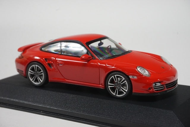 1:43 MINICHAMPS 400069000 Porsche 911 Turbo 2010 Red model car