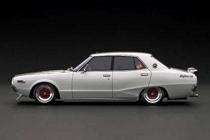 [ Pre-order ] IG3268 ignition model 1:18 Nissan Skyline 2000 GT-X (GC110) Pearl White With Engine