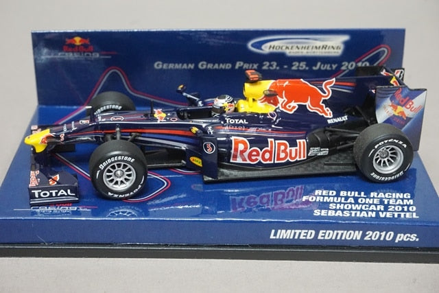 1:43 MINICHAMPS 403100175 Red Bull Racing F1 Team Show Car 2010 #5 S.Vettel model car