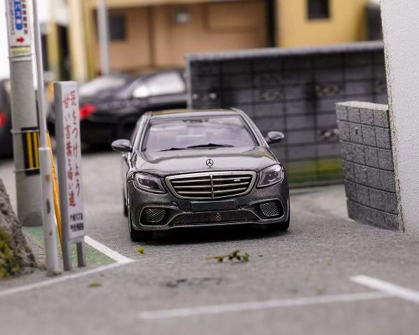 KING MODEL 1:64 Mercedes-Benz S65 AMG W222 Titanium Gray