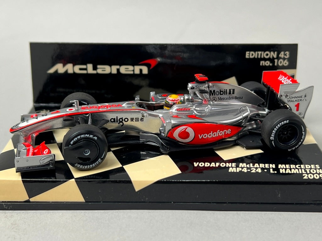1:43 MINICHAMPS 530094301 Vodafone McLaren MP4-24 2009 #1 L. Hamilton model car