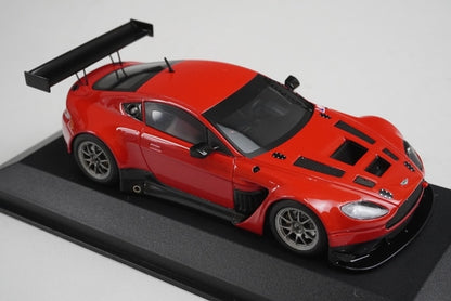 1:43 MINICHAMPS 437121392 Aston Martin V12 Vantage GT3 Red model car