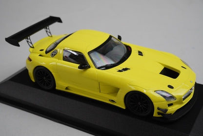 1:43 MINICHAMPS 410113201 Mercedes-Benz SLS AMG GT3 2011 Yellow model car