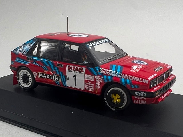 1:43 ixo LCJ010 Lancia Delta HF Integrale 16V Sanremo Rally 1989 #1 M. Biasion model car