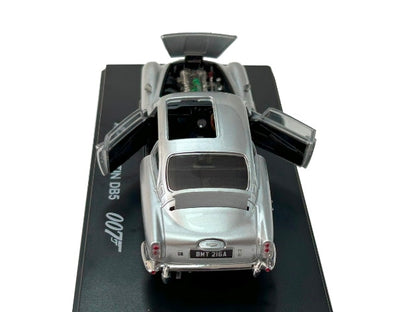 8250622 XiaoGuang MODEL 1:43 Aston Martin DB5 1965 Silver 007 version model car