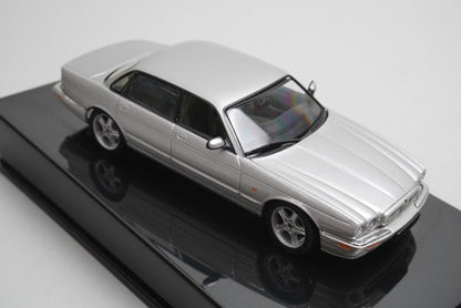 1:43 AUTOart 53603 Jaguar XJR Silver model car