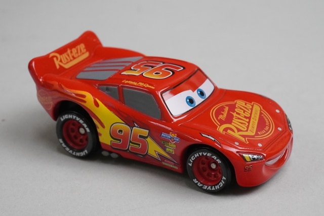 Tomica C-41 Cars Lightning McQueen Cars 3 Standard Type model car
