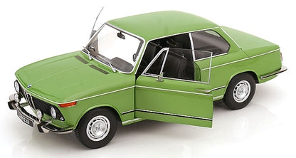 [ Pre-order ] KKDC120103 KK scale 1:12 BMW L 2002 tii 2.Series 1974 Green metallic