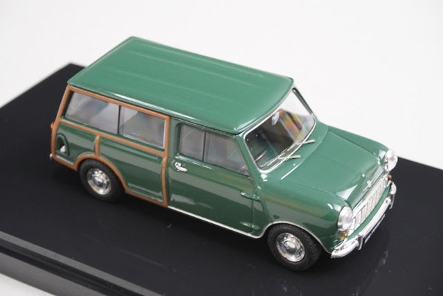 1:43 EBBRO 44501 Morris Mini Traveller Green model car