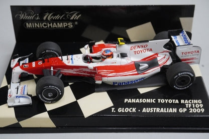 1:43 MINICHAMPS 400090010 Panasonic Toyota Racing Australian GP 2009 #10 model car
