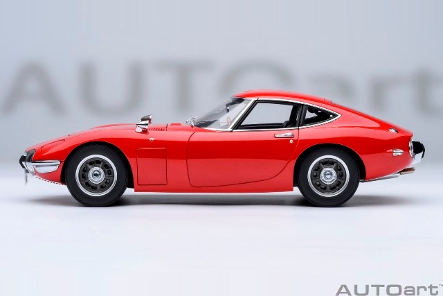 79547 AUTOart 1:18 Toyota 2000GT 1967 red model car