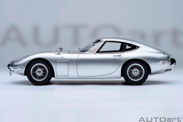 79548 AUTOart 1:18 Toyota 2000GT 1967 Silver model car