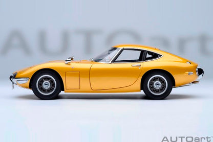 79549 AUTOart 1:18 Toyota 2000GT 1967 Gold model car