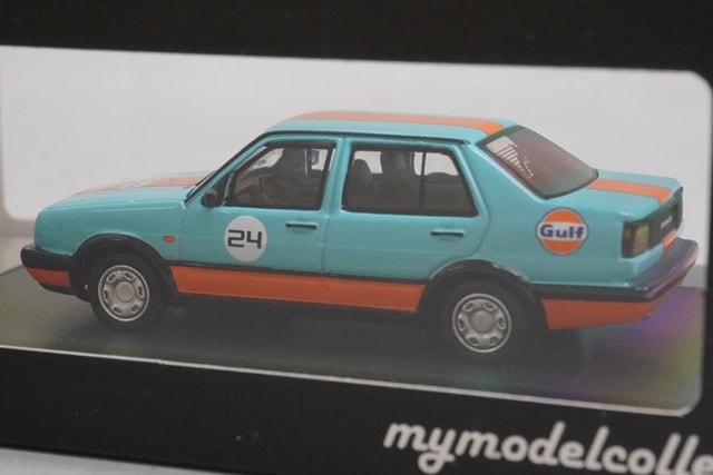 MC Model Collect 1:64 Volkswagen Jetta Gulf