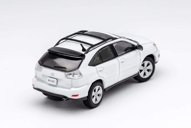 KS-035-276 GCD Gaincorp Products 1:64 Toyota Lexus RX300 White with Surfboard (Random Pattern)