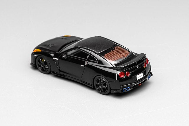 [ Pre-order ] M63517 MOTORHELIX 1:64 Nissan GT-R (R35) Customised Headlights