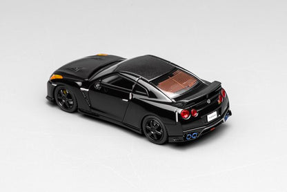 [ Pre-order ] M63517 MOTORHELIX 1:64 Nissan GT-R (R35) Customised Headlights