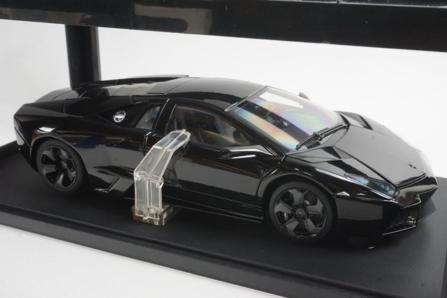 1:18 AUTOart 74592 Lamborghini Reventon Black