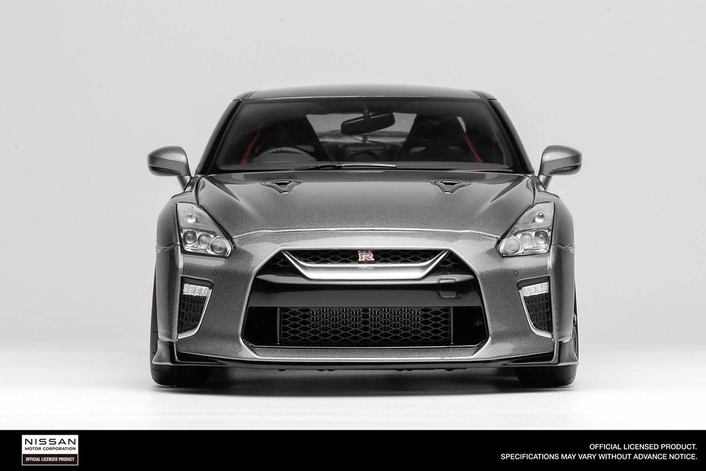 M83507 MOTORHELIX 1:18 Nissan GT-R (R35) Track Edition Engineered