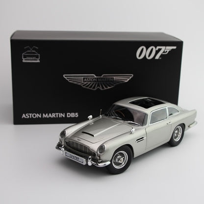 8251033 XiaoGuang MODEL 1:18 Aston Martin DB5 007 / Goldfinger Bond Car model car