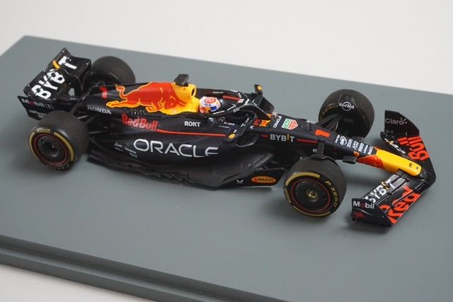 1:43 SPARK S8919 Oracle Red Bull Racing RB19 Qatar GP 2023 #1 M. Verstappen model car