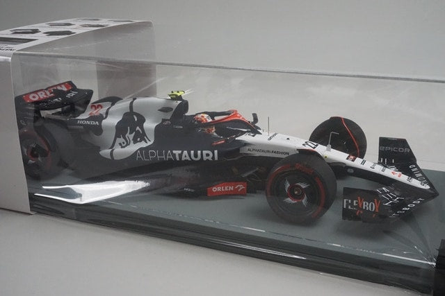 1:18 SPARK 18S887 AlphaTauri AT04 Scuderia Bahrain GP 2023 #22 model car