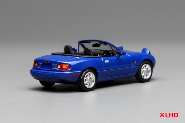 [ Pre-order ] M60202L MOTORHELIX 1:64 Mazda MX-5 Miata (NA) Left-Hand Drive Laguna Blue