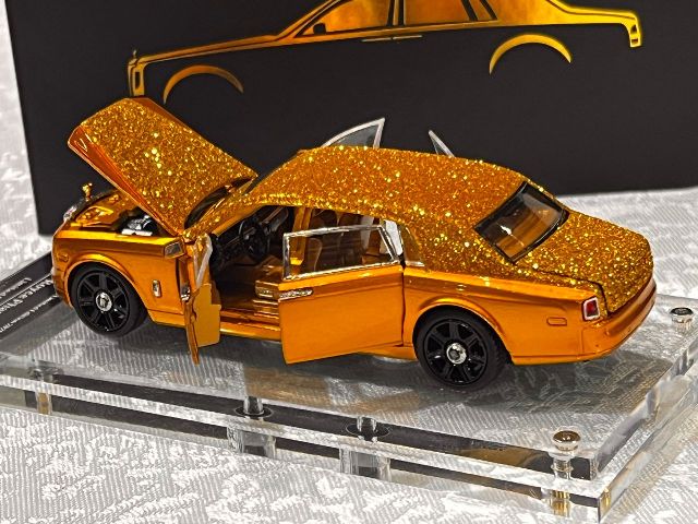 [ Pre-order ] DCM 1:64 Rolls-Royce Phantom GOLD (Foshan Exhibition Limited Edition)