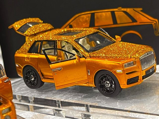 [ Pre-order ] DCM 1:64 Rolls-Royce Cullinan GOLD (Foshan Exhibition Limited Edition)