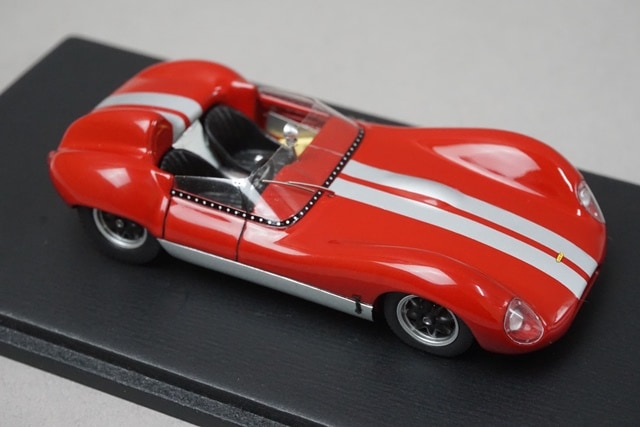 1:43 SPARK S1128 Lola MK1 1960 model car