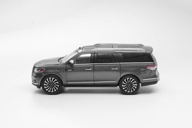 [ Pre-order ] KS-056-603 Shadow Pro 1:64 Lincoln Navigator Gray (LHD)