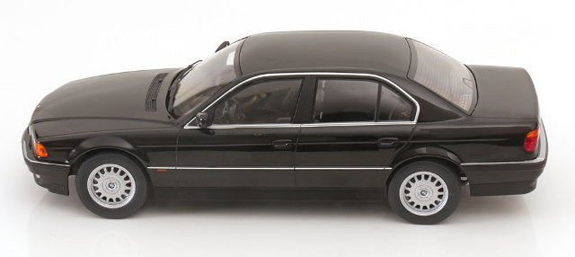 [ Pre-order ] KKDC180366 KK scale 1:18 BMW 740i E38 1st Series 1994 Black Metallic