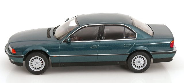 [ Pre-order ] KKDC180368 KK scale 1:18 BMW 740i E38 1994 Green Metallic