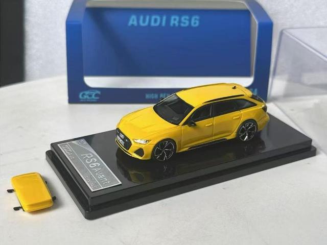 GCC 1:64 Audi RS6 Luggage Version Racing Yellow model car
