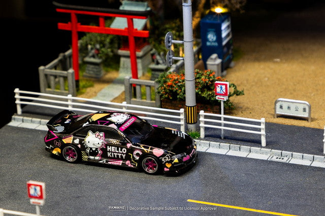 [ Pre-order ] T64G-018-HK Tarmac Works × Mijo 1:64 Nissan Vertex Nissan Silvia (S14) Sanrio Hello Kitty BLACK CHROME