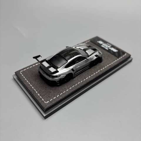 [ Pre-order ] TOP LUX 1:64 Porsche 992 GT3 RS Silver with Carbon Top