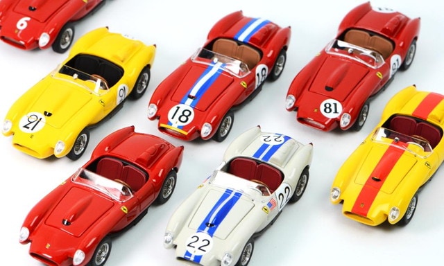 [ Pre-order ] GFCC 1:64 250TR Standard Red