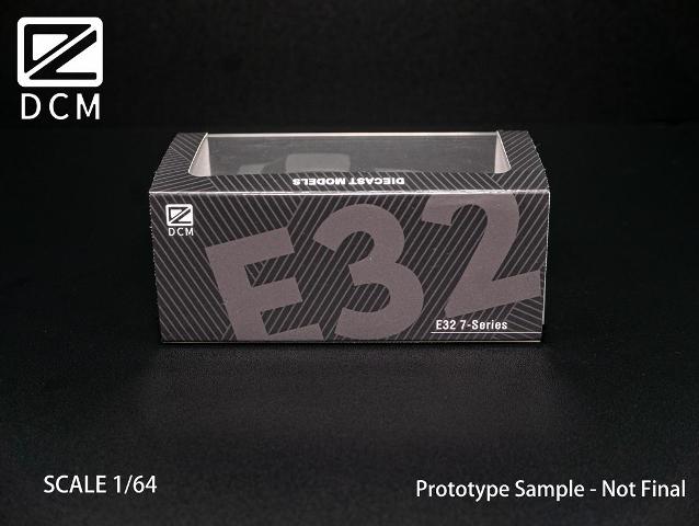 [ Pre-order ] DCM 1:64 BMW E32 7 Series White Lowdown