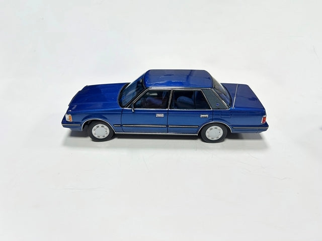 [ Pre-order ] 8251122DKB XiaoGuang MODEL 1:18 Scale Toyota Crown MS122 Deep Blue