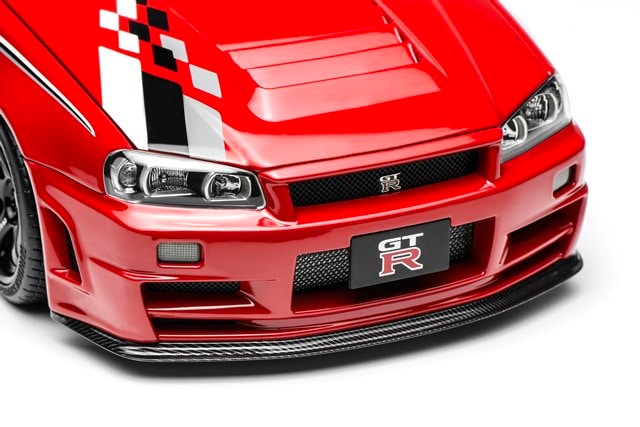 [ Pre-order ] M83426 Motor Helix 1:18 Nissan Skyline GT-R (R34) Customised Version Active Red with Livery