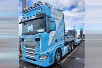 [ Pre-order ] 01-5147 WSI 1:50 SCANIA Cepelludo S HIGHLINE CS20H 6X2 TWIN STEER SEMI LOW LOADER WITH RAMPS 4 AXLE