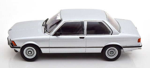 [ Pre-order ] KKDC180653 KK scale 1:18 BMW 323i E21 1978 Silver