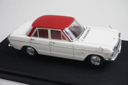 1:43 EBBRO 44238 Nissan Prince Skyline 2000GTB 1965 White/Red