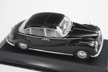 1:43 MINICHAMPS 430022401 BMW 502 V8 Limousine Black