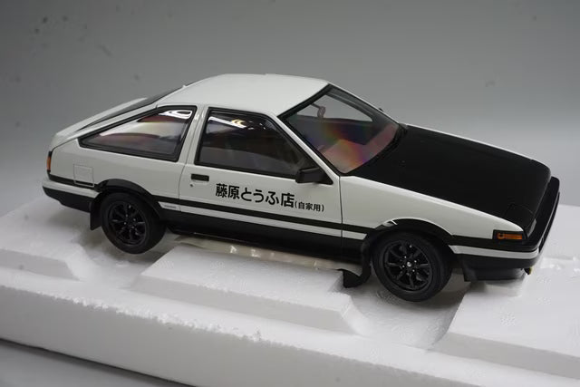 1:18 AUTOart 78786 Toyota Sprinter Trueno (AE86) Initial D Project D Final Version