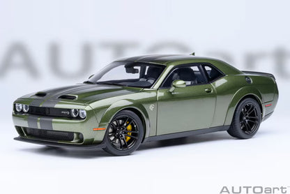 [ Pre-order ] 71761 AUTOart 1:18 Dodge Challenger SRT Jailbreak 2022 (Metallic Green with Carbon Black Stripes <F8 GREEN>)