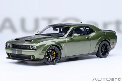 71761 AUTOart 1:18 Dodge Challenger SRT Jailbreak 2022 Metallic Green with Carbon Black Stripes F8 GREEN
