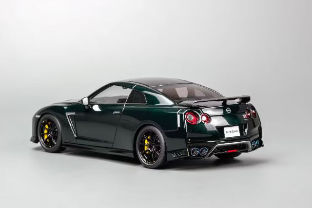 M83516 MOTORHELIX 1:18 Nissan GT-R (R35) Track Edition Engineered by NISMO T-Spec 2022 Midnight Purple