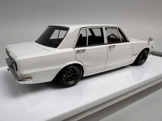 1:43 Make Up/Vision VM241C Nissan Skyline 2000GT-R (PGC10) 1969 White