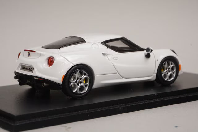 1:43 Spark S3894 Alfa Romeo 4C White